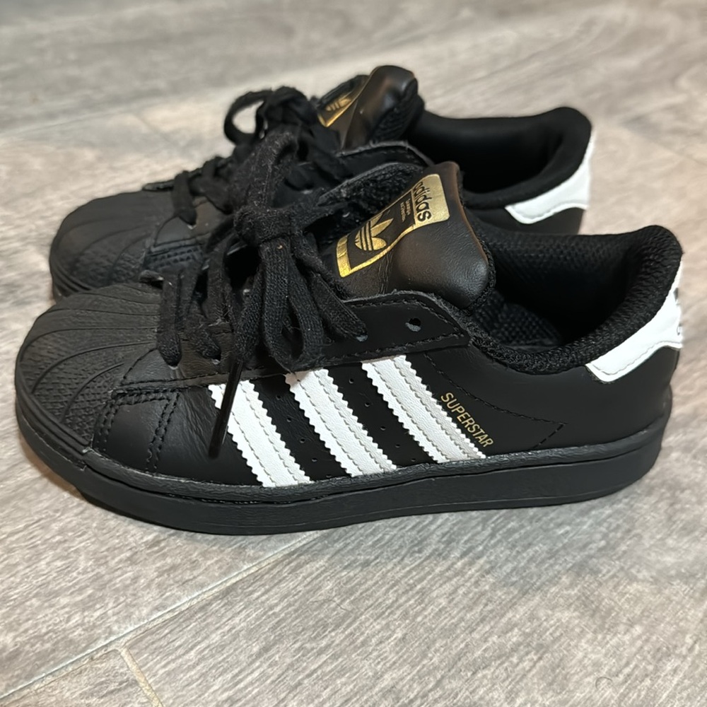 12c White on black Adidas Shell Toe Classic Kids 12k
